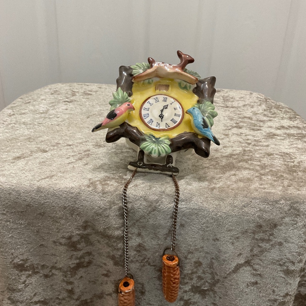 Vintage Sonsco Ceramic Cuckoo Clock Birdhouse Plant Holder Wall Hanging - Picture 2 of 5